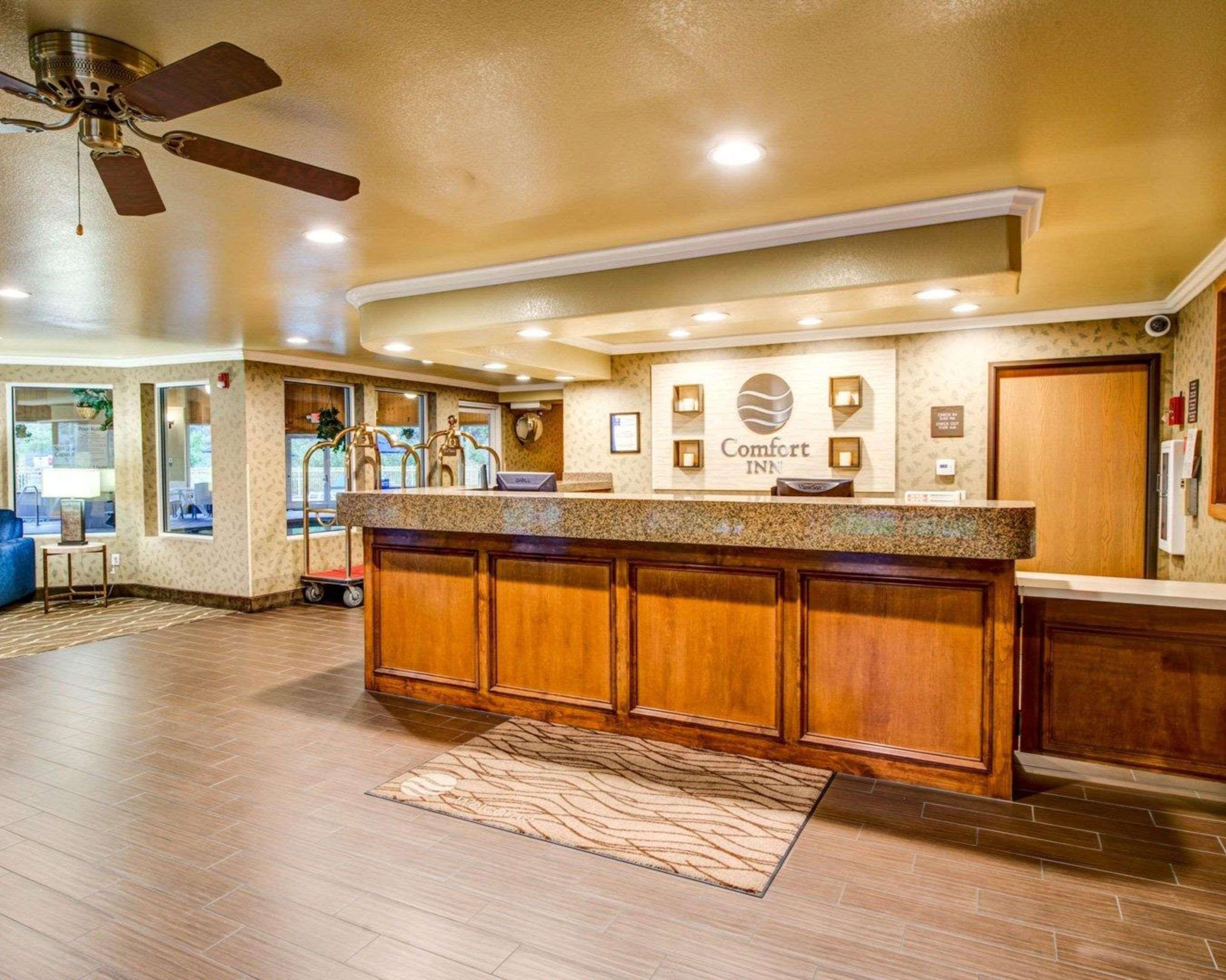 Comfort Inn Fontana Extérieur photo