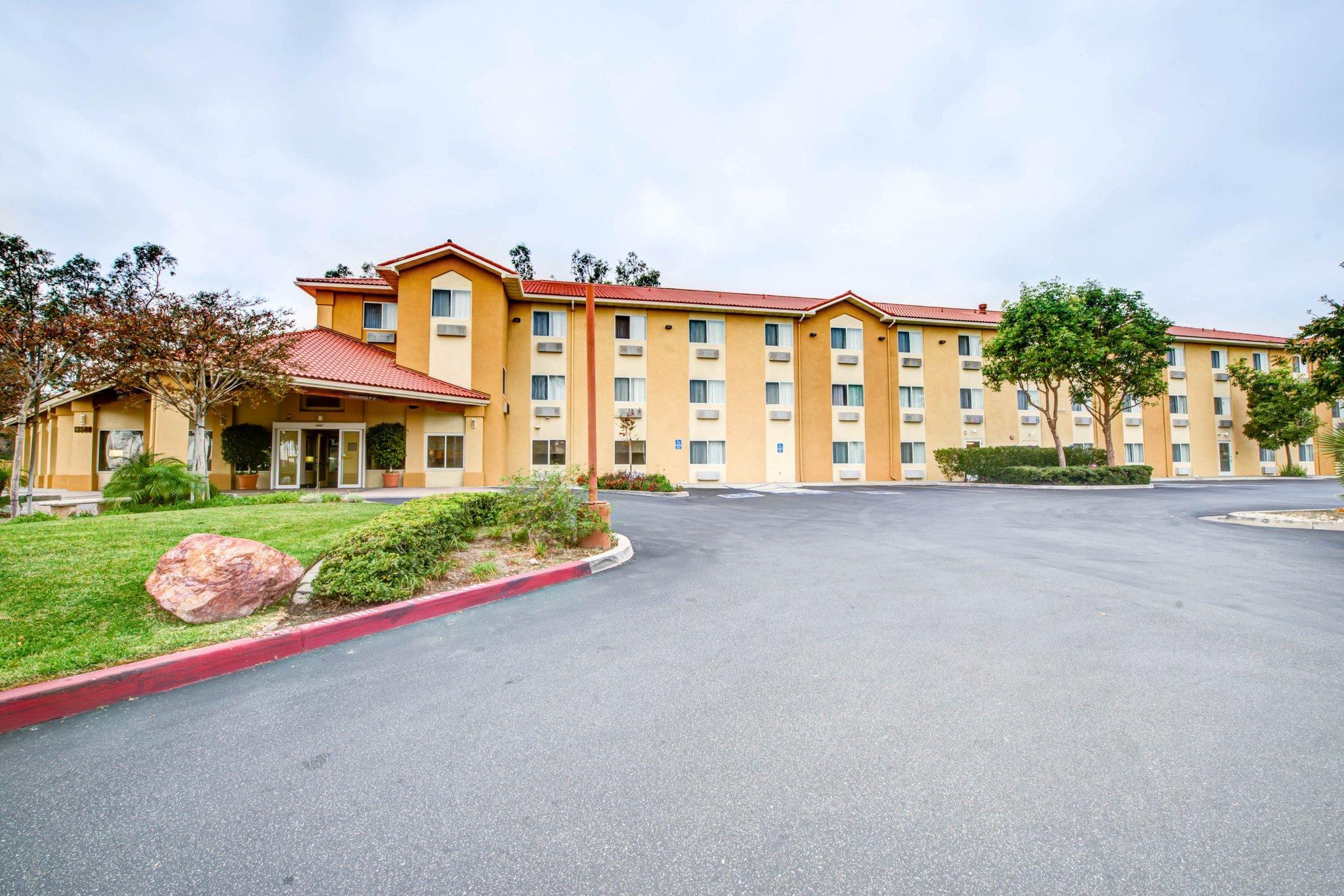 Comfort Inn Fontana Extérieur photo