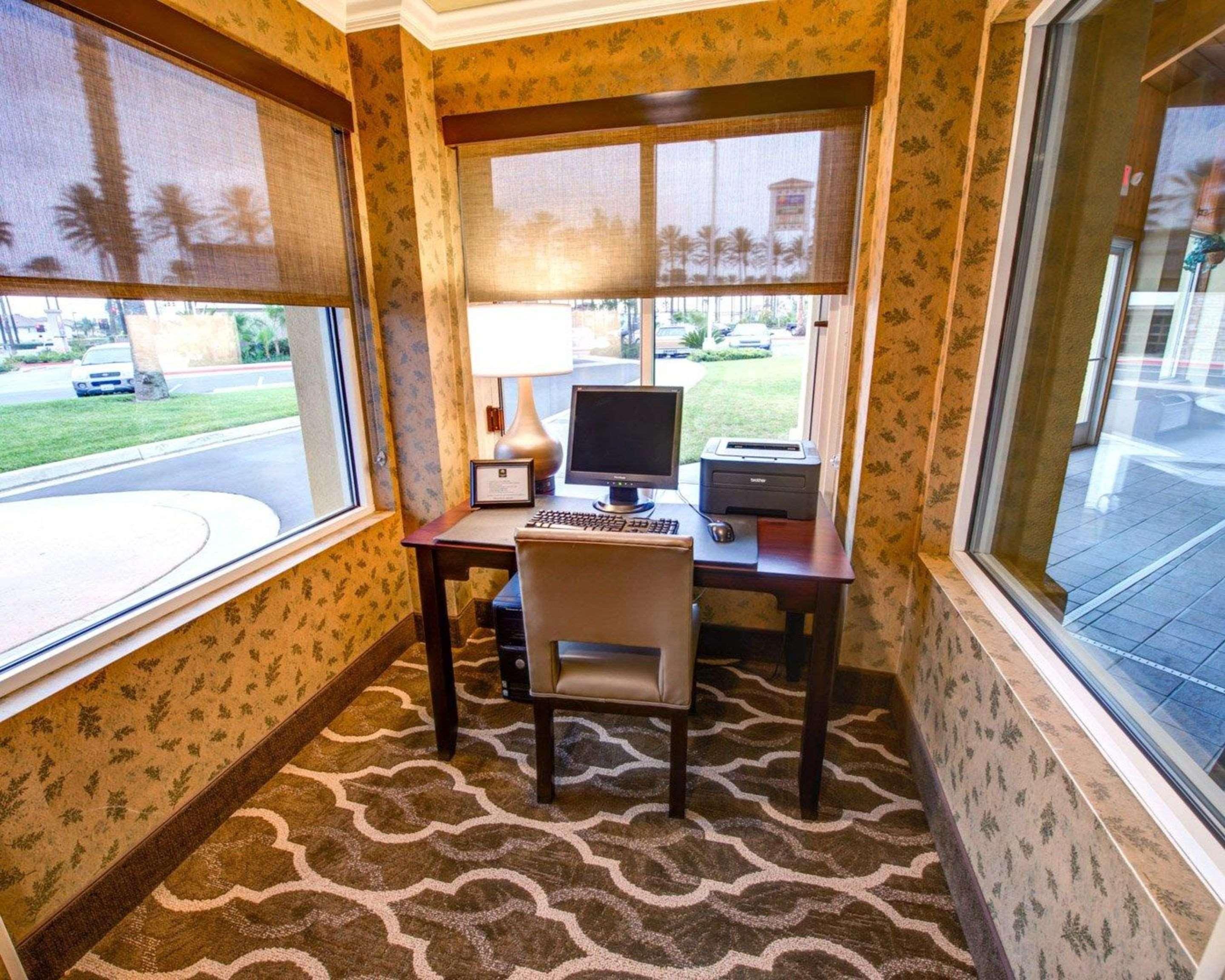 Comfort Inn Fontana Extérieur photo