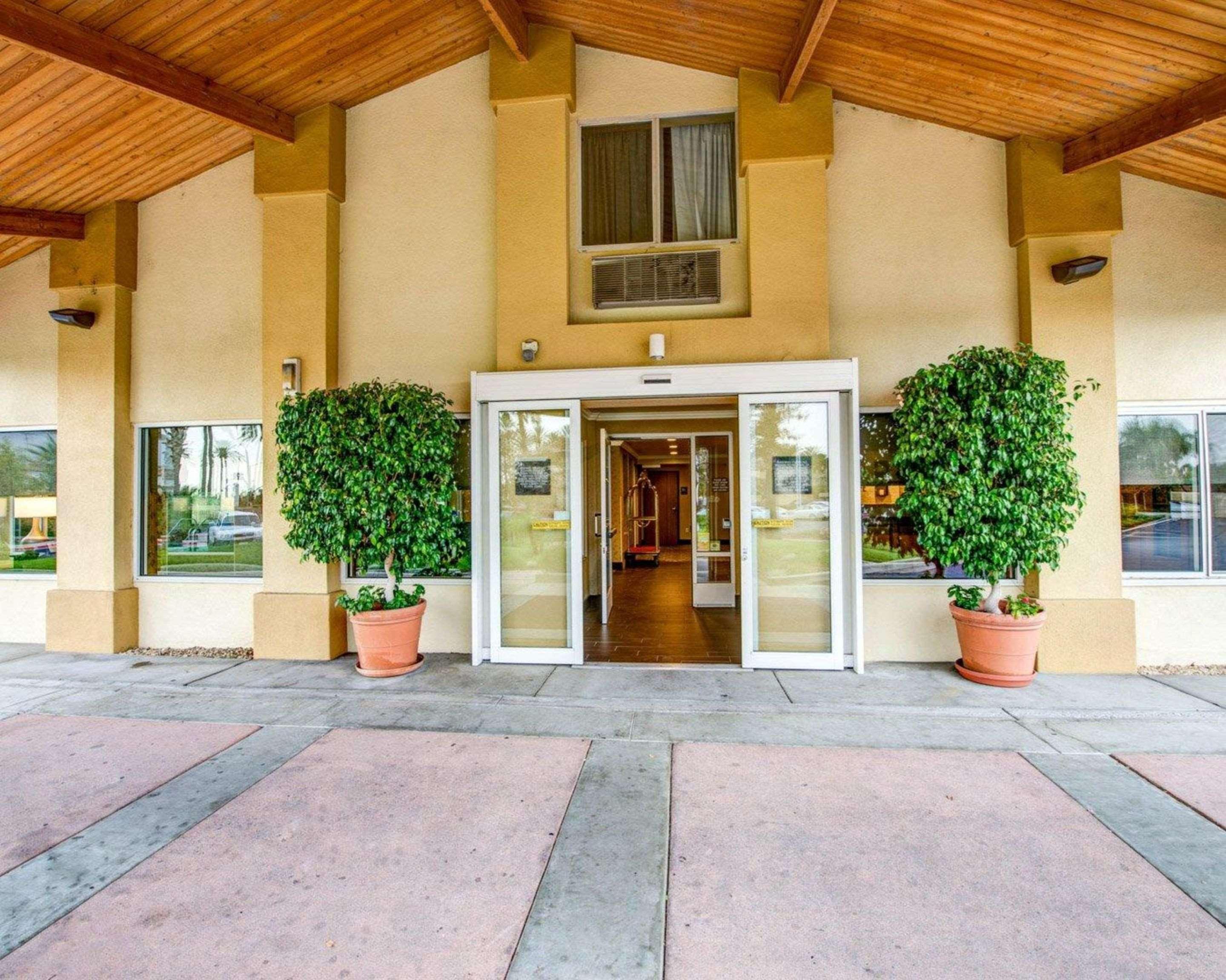 Comfort Inn Fontana Extérieur photo